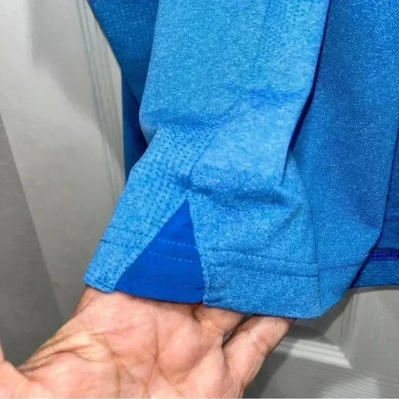 Under Armour Loose Tech Gear long sleeve 1/4 zip poly/elasterell blend shirt - Picture 9 of 12